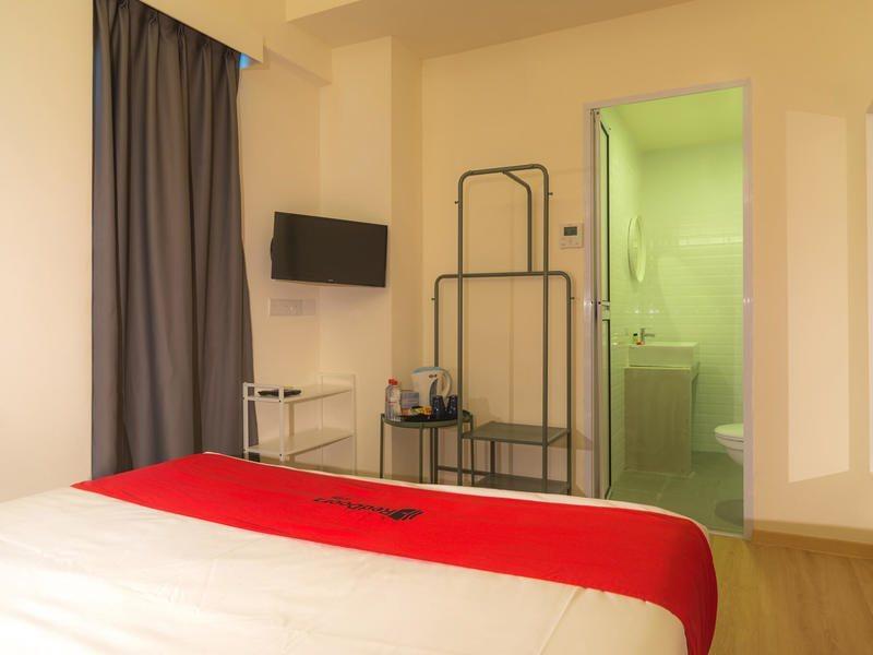 Отель Reddoorz At Geylang Сингапур Экстерьер фото